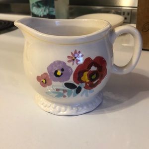 ✨✨Pioneer Woman Creamer Dish✨✨